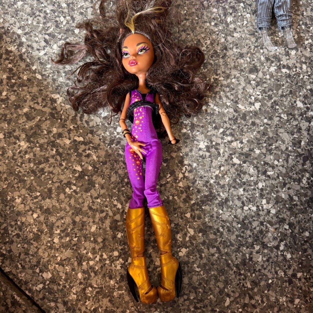 Mattel Monster High 13 Wishes Haunt the Casbah Clawdeen Wolf Doll Purple Gold